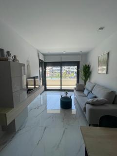 Sunrise Luxury Apartment - 8