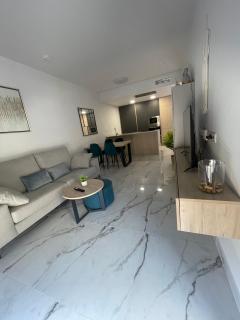 Sunrise Luxury Apartment - 3