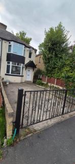 Cosy Stay Near Arena & Leeds Bradford Airport - Bradford - 9