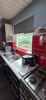 Cosy Stay Near Arena & Leeds Bradford Airport - Bradford - 8