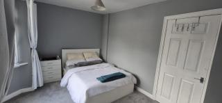 Cosy Stay Near Arena & Leeds Bradford Airport - Bradford - 3