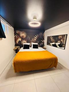 GÎTE Au 21 Loveroom - Beaumont-la-Ronce - 8