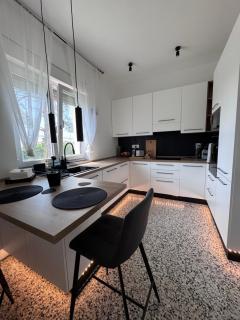 Pineta Apartment with Exclusive Pool - Campo di Pietra - 2