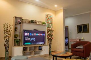 FranGee gold house with cool breeze & solar backup - 7