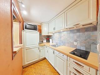 Appartement spacieux 8 pers avec cheminée, parking et vue montagne - FR-1-241-250 - Le Grand-Bornand - 2