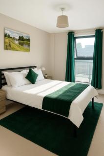 Free WiFi & Netflix - Slough Apt - Slough - 4