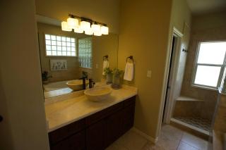 Elegant Hillside Home Near Volente on Lake Travis - Leander - 2
