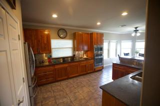 Elegant Hillside Home Near Volente on Lake Travis - Leander - 1
