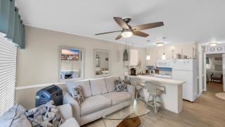 Ocean Blvd Paradise Steps to Beach w Pool and Grill - Myrtle Beach - 9