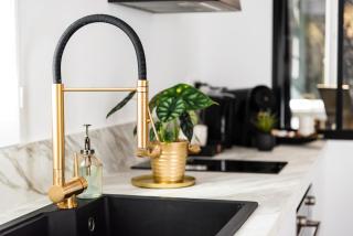 La Charmeuse, suite luxueuse romantique & spa - 8