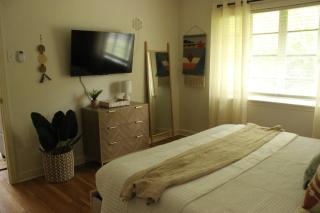 Downtown ATX! Deep Eddy Bungalow #B - Austin - 8