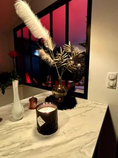 La Charmeuse, suite luxueuse romantique & spa - 4