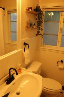 Downtown ATX! Deep Eddy Bungalow #B - Austin - 2