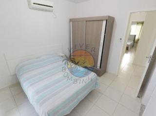 Ampla Casa Zona Central da Praia de Mariscal com 03 Dormitórios - 5