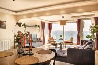 Sea View 3BR Flat – Steps from Coast Road - Smirne - 0