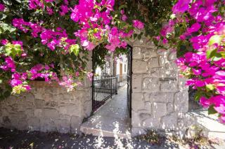 Enchanting House with Backyard in Bodrum - Bodrum - 9