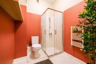 Central Flat w Balcony Near Vibrant Istiklal - Istambul - 2