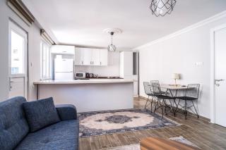 Flat w Balcony 10 min to Uskudar Coast - Estambul - 2
