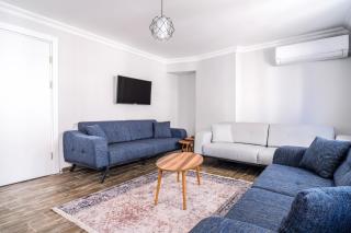Flat w Balcony 10 min to Uskudar Coast - Estambul - 1