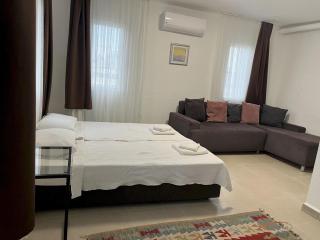 Stylish Peaceful Gem in Bodrum Center - Bodrum - 3
