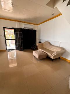 Becca's Vacation House - - 5
