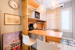 Stylish Flat with Balcony Near Central Avenue - Istanbul - 6