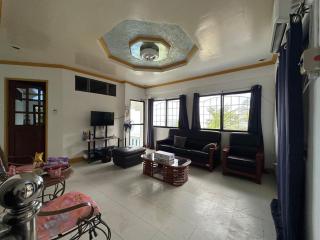 Becca's Vacation House - - 1