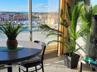 Studio 1 bedroom, very nice view with parking space - 3