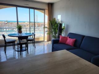 Studio 1 bedroom, very nice view with parking space - 1