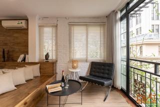 SoNVU Tiep AntiqueStudio5 FrenchQuarter Airy SunlitBalcony - Hanoi - 3