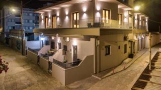 Galini Studio, next to the beach - 4