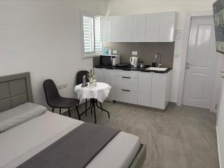 UpTown Suites - Bat Yam - 1