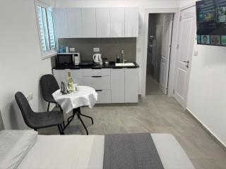 UpTown Suites - Bat Yam - 0