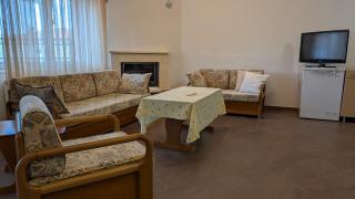 Meris Home - - 3