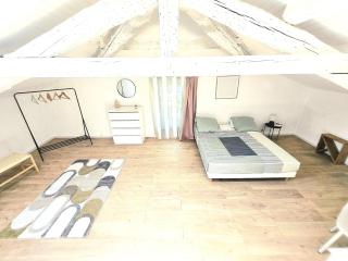 "Le Rollin 5" by My Stay Loc - 1