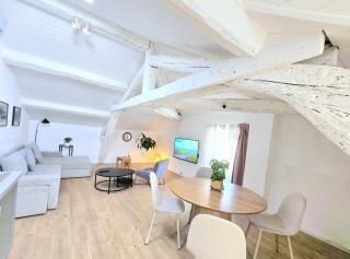 "Le Rollin 5" by My Stay Loc - 6