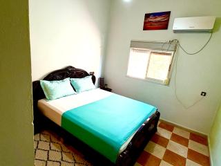 Spacious Apartment with Motorcycle Garage, Free Parking, and Air Conditioning - Errachidia - 7