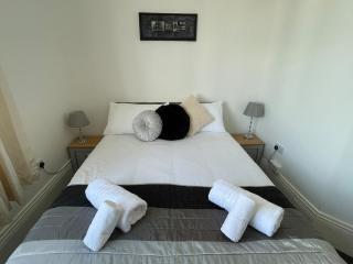 Spacious Apartment in Cleethorpes Beachfront Area sleeps up-to 6 - Cleethorpes - 4