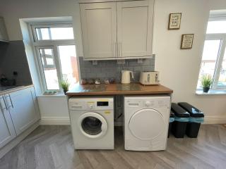 Spacious Apartment in Cleethorpes Beachfront Area sleeps up-to 6 - Cleethorpes - 1