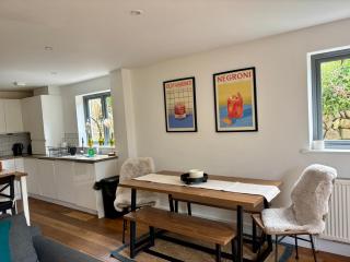 Family home in St Ives with parking! - St Ives - 1