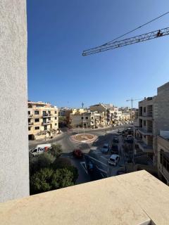 Spacious Stay new 2 Bed and Balcony - Taʼ Penza - 5