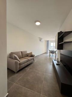 Spacious Stay new 2 Bed and Balcony - Taʼ Penza - 3