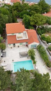 Charming Luxury Seafront Villa with heatable Pool - 0