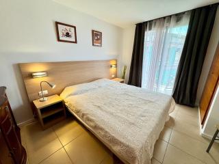 Apartment in Lloret de Mar with Pool and Parking - 8