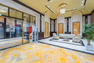 Luxury Beachfront Apartment with Sea Views - Ajman - 5
