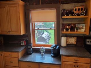 Renovated 1847 Log Home - Louisville - 9