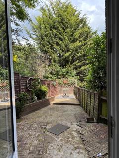 Spacious 4BR Home In Greenwich - Plumstead - 8