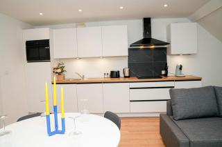 Chic & Modern 1BR & 1LR Apt, 12 Min Walk to Rabot - Gand - 2