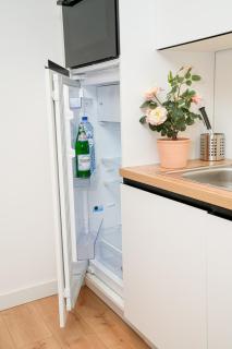 Chic & Modern 1BR & 1LR Apt, 12 Min Walk to Rabot - Gand - 1