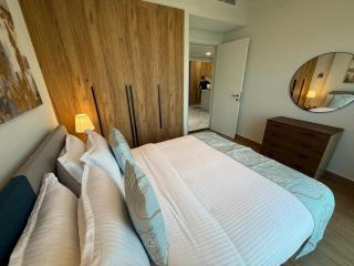 Modern 3BR Duplex Near Cleveland & Galleria Mall - Abu Dhabi - 4